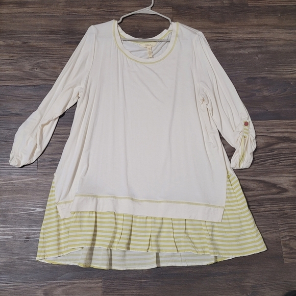 Matilda Jane Womens Lagenlook Latered Top Size XL Cream Green Stretchy Knit - Picture 2 of 5